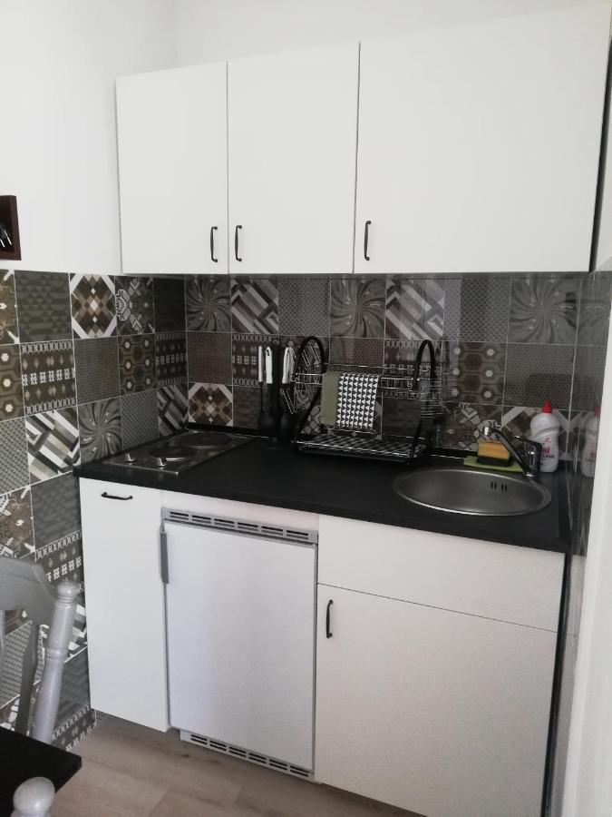 House Kapetanovic 3* Palit